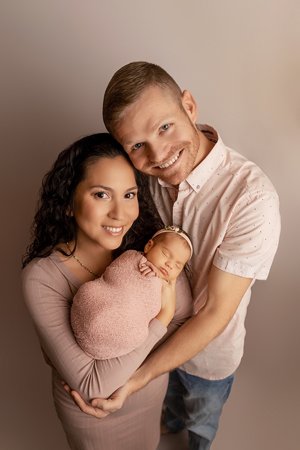 portrait parents with newborn baby photoshoot in pensacola